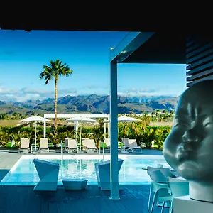 Hotel Seven & Wellness - Gay Men Only ****